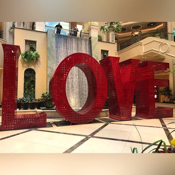 Meet your Posher, Jessica - Picture 1 of 1